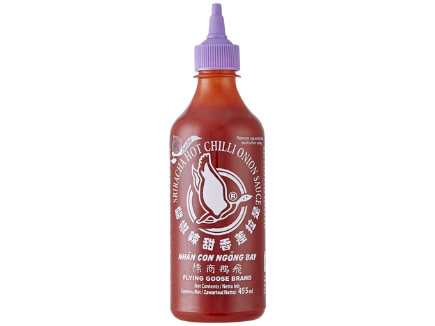 Sriracha Chilisauce mit Zwiebeln